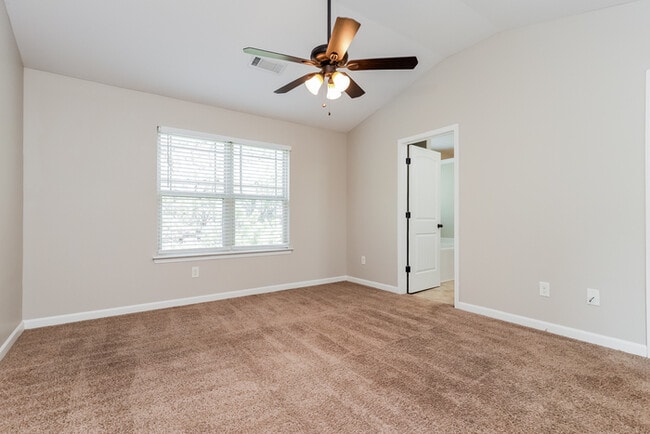 Photo - 929 Justice Dr