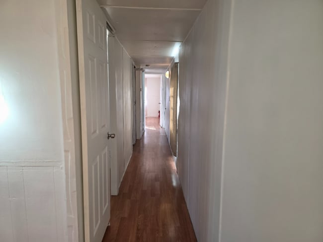 Photo - 2325 E Packard Ave