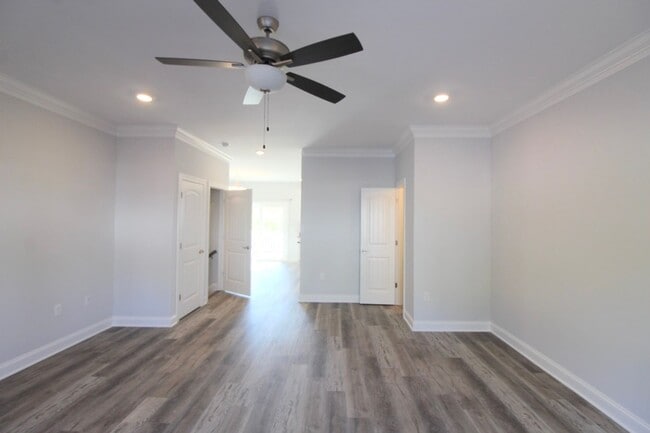 Photo - Stylish and Spacious Townhome Near Sentara – 4 Beds | 3.5 Baths | 2,300 Sq. Ft.