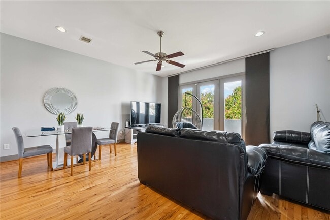 Photo - 2020 Tuam St