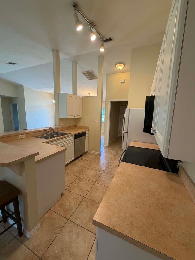 Photo - Your Dream Home Awaits in Port Charlotte!