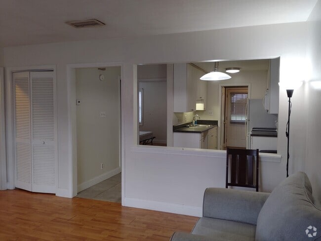 Building Photo - 755 Burcale Rd Unit F1 Rental