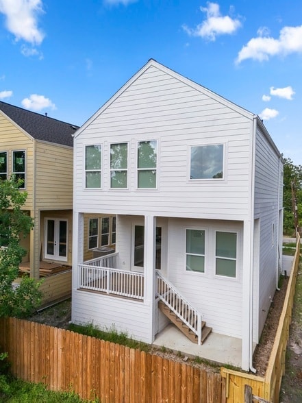 Photo - 4101 E Rogers St