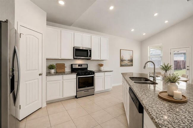 Photo - 541 Palmilla St