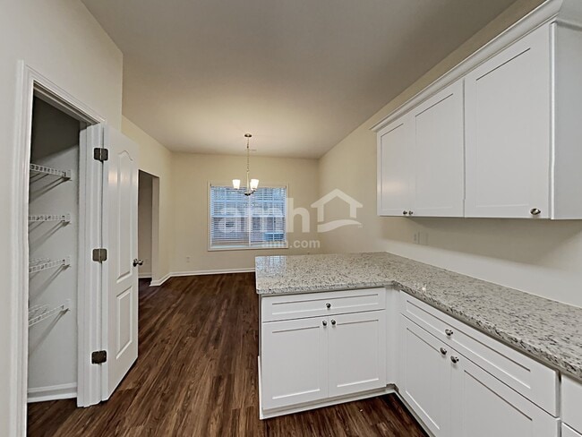 Photo - 92 Brookvalley Crossing