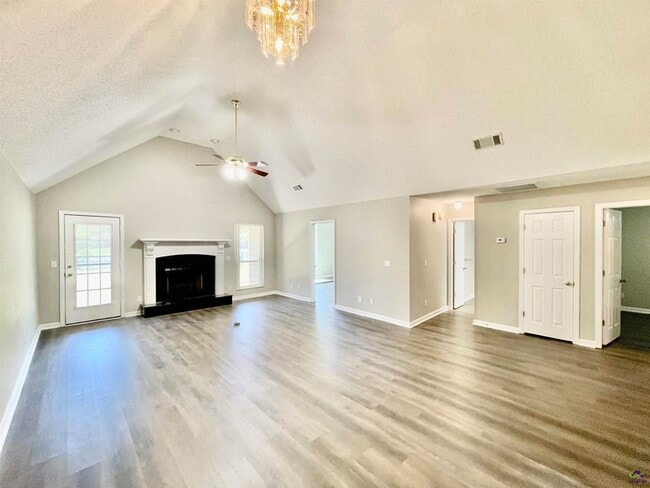 Photo - 213 Bayside Dr