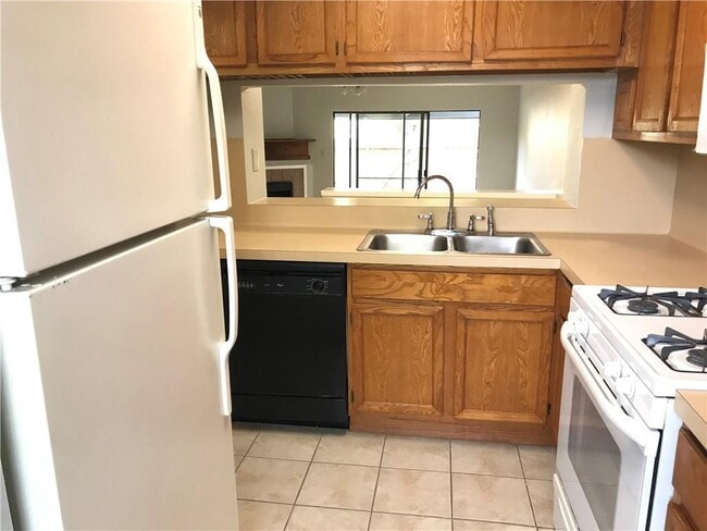 Photo - 1411 Gracy Farms Ln Unit 16