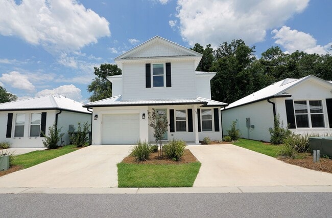 Photo - Newer Home in Valparaiso- Close to Eglin AFB