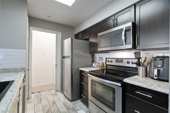 Photo - 807 W 25th St Condo Unit 307