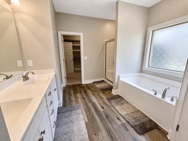 Photo - 7467 Chaco Street SE