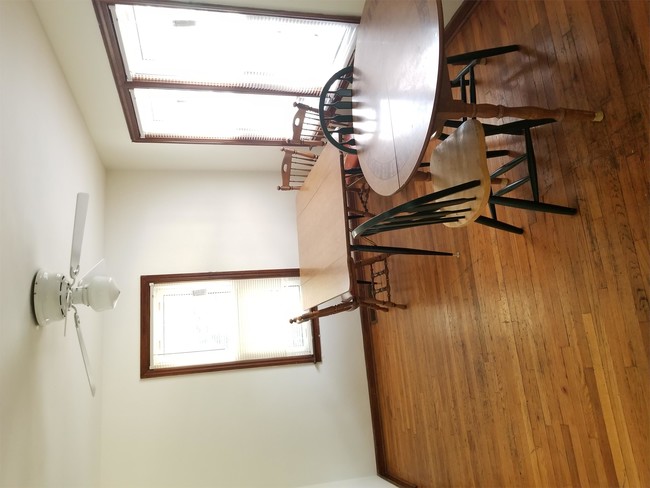 Photo - 302 W Stanage Ave House