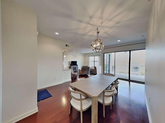 Photo - Attractive, fully furnished Arthouse condo — READY NOW!