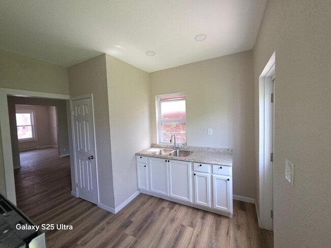 Photo - 6-8 Gordon Pl
