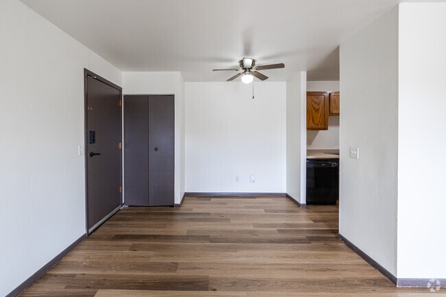 2BR, 1BA - 950SF - Dining Room