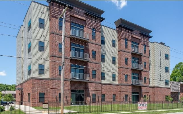 Building Photo - 1243 E Cherry St