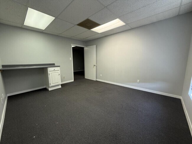 Photo - 4323 Division Street