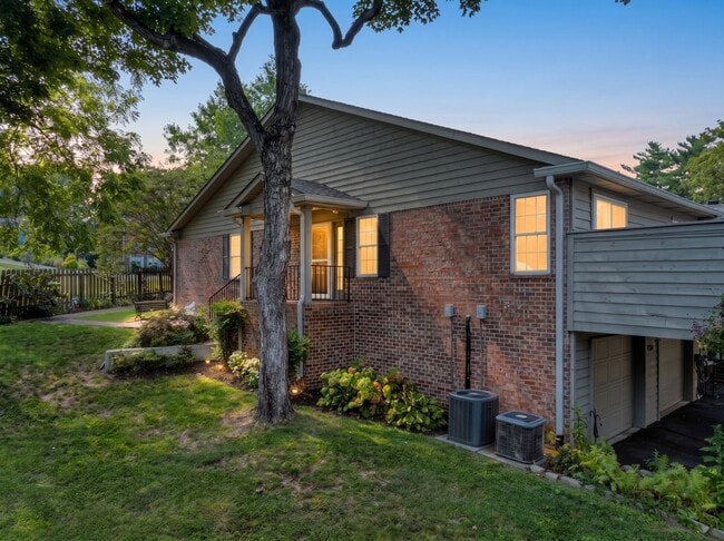 325 Autumn Chase Dr