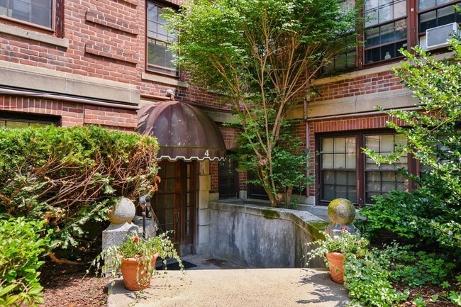 Photo - 5 Kilsyth Ter Unit #1