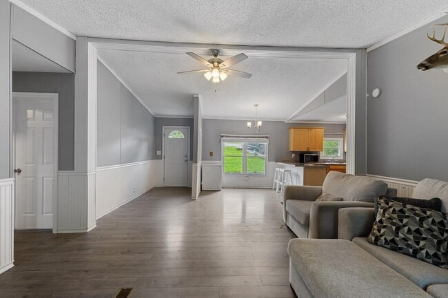 1022 Dogwood Ln