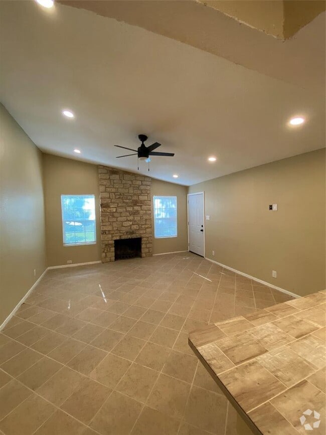 Building Photo - 10307 Burmaster Ln Rental