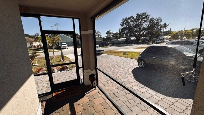 Photo - 3869 SE Lee St