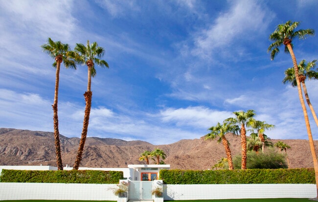 Building Photo - 1147 Los Robles Dr Rental