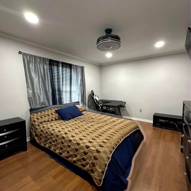 Photo - 1049 SW Aswan Ave