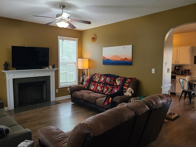 Photo - 4 Bed, 2.5 Bath located in The Village in Folkstone Community - Holly Ridge