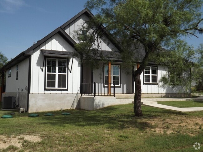 Building Photo - 1191 S Lake Dr Rental