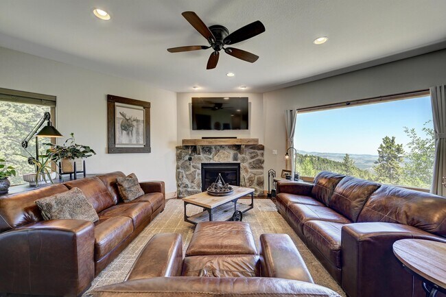 Photo - 1224 Lodgepole Dr