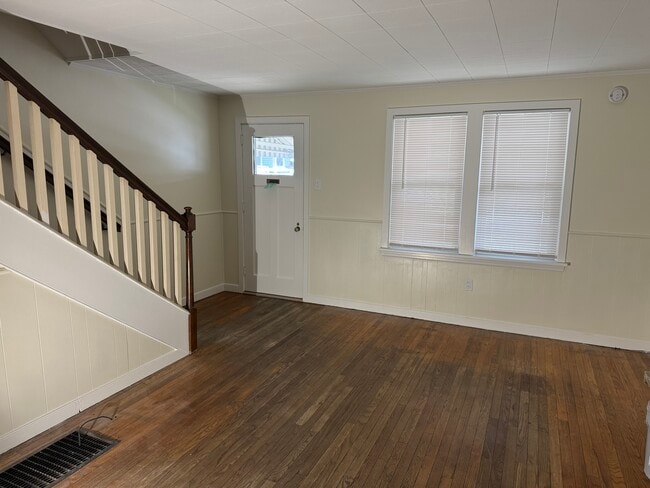 Building Photo - 825 Saint Joseph St Rental