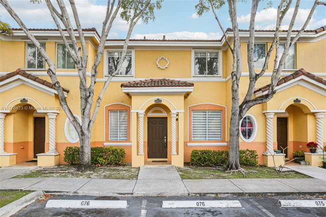 Photo - 2855 SE 15th Rd Unidad 76 Rental
