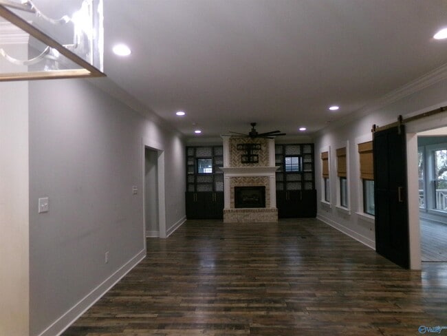 Photo - 505 Oshaughnessy Ave NE