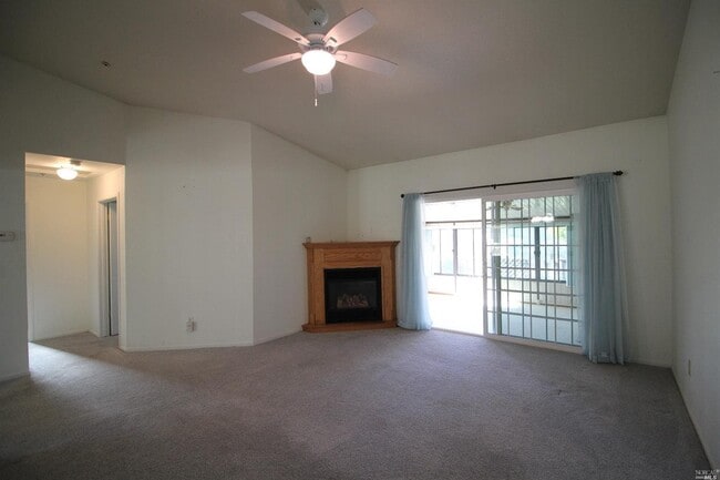 Building Photo - 132 Bryce Way