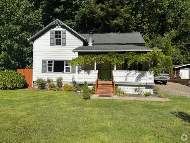 Building Photo - 6241 Skunk Hollow Rd Rental
