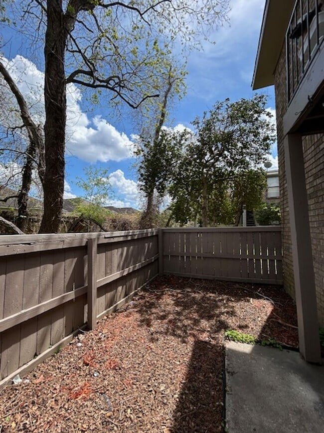 Photo - 843hm Unit 843B