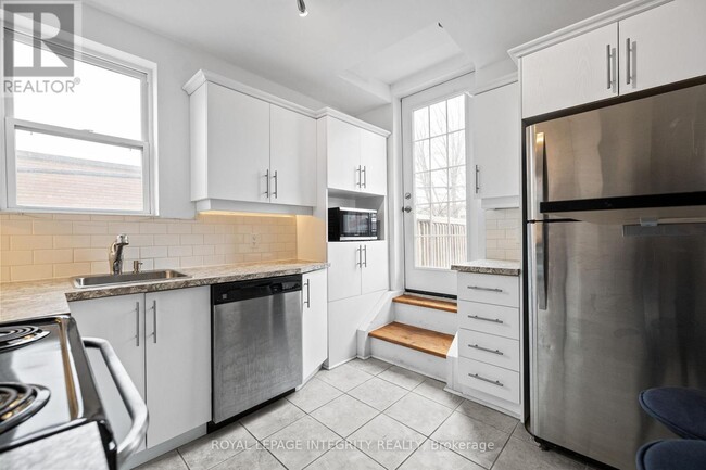 Photo - 172 Cobourg St Unité 2