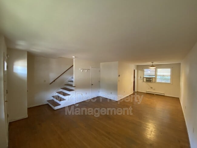 Photo - 5467 Potomac Dr