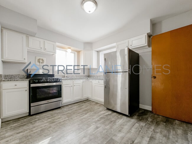 Photo - NOW OFFERING $250 OFF FIRST FULL MONTH IF ...