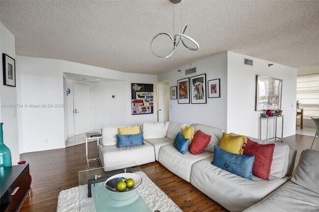 Photo - 3400 NE 192 St Unidad 505