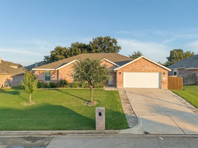 Photo - 3733 Cecelia Ln