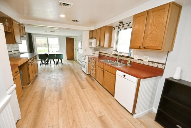 Photo - 3 bedroom 2 bath ranch style home in South Bend IN