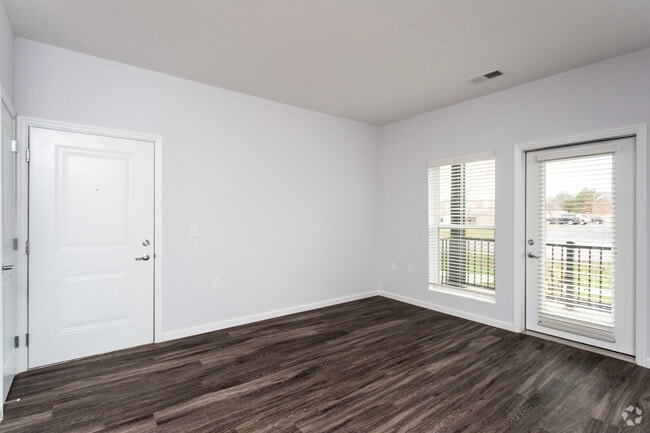 1HAB, 1BA - 681 ft² - Suite D - Duncan Park