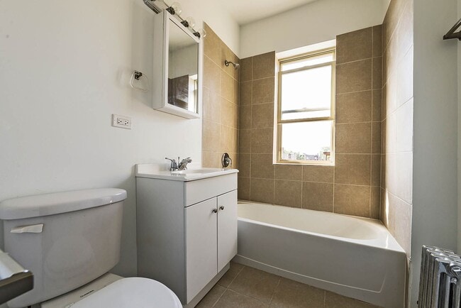 Photo - 8201 S Drexel Ave 903-09 E 82nd Chicago, IL 60619