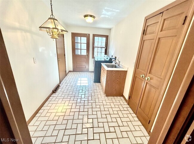 Building Photo - 7511 Brigham Rd Rental