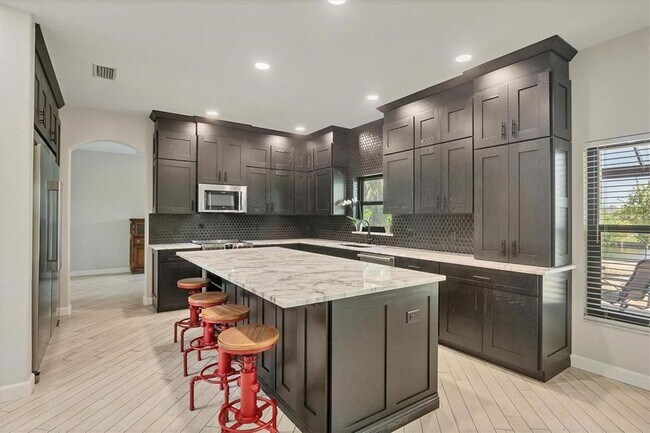 15530 Aqua Cir