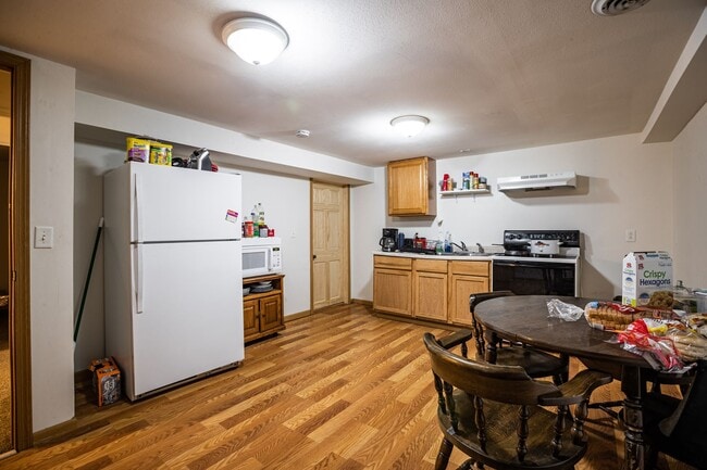 Photo - ds1940 Unit 1938