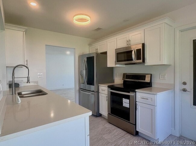 Photo - 1590 SW 14th Ave