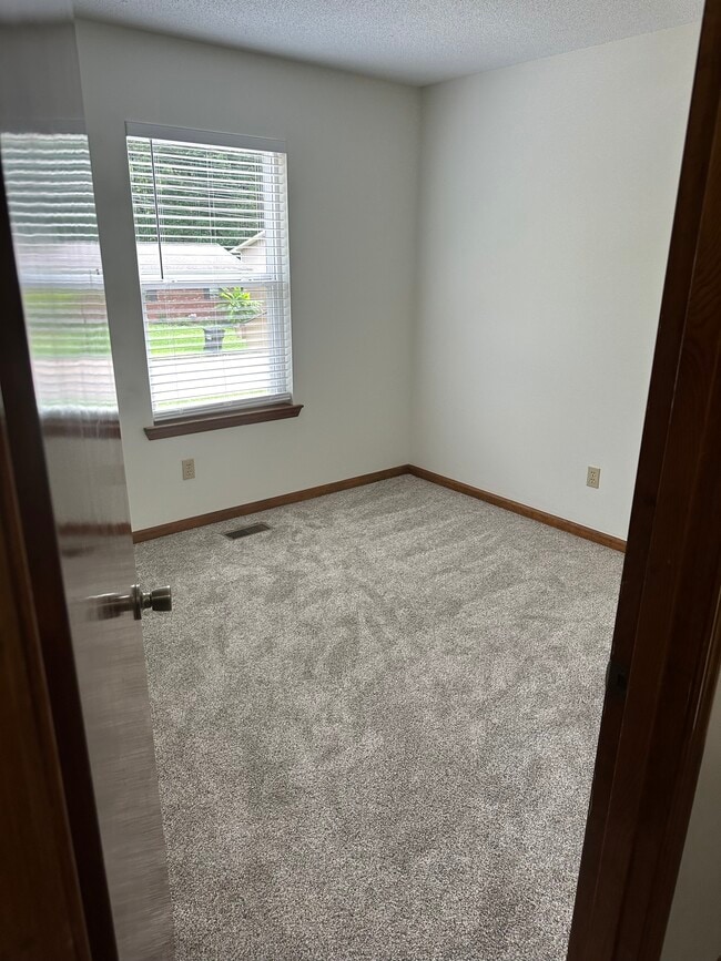 Photo - 1424 N Winer Dr