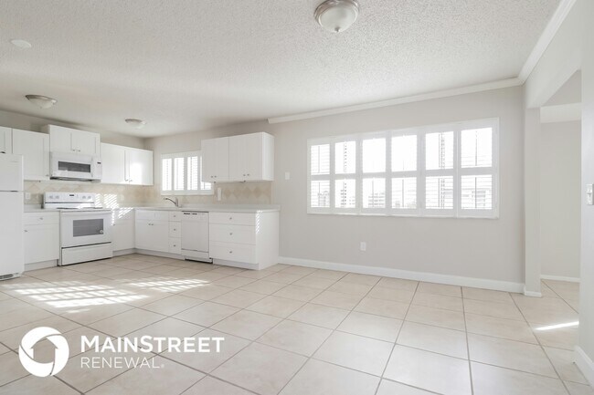 Photo - 1294 Dewar Ct NE